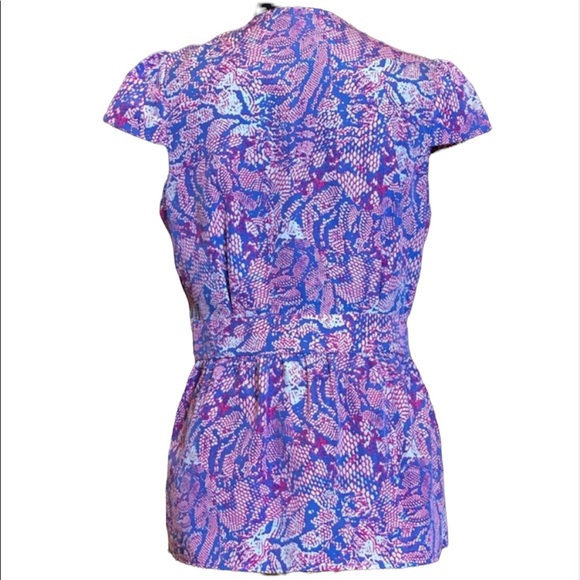 Banana Republic Printed wrap Top Size Medium - Picture 5 of 8